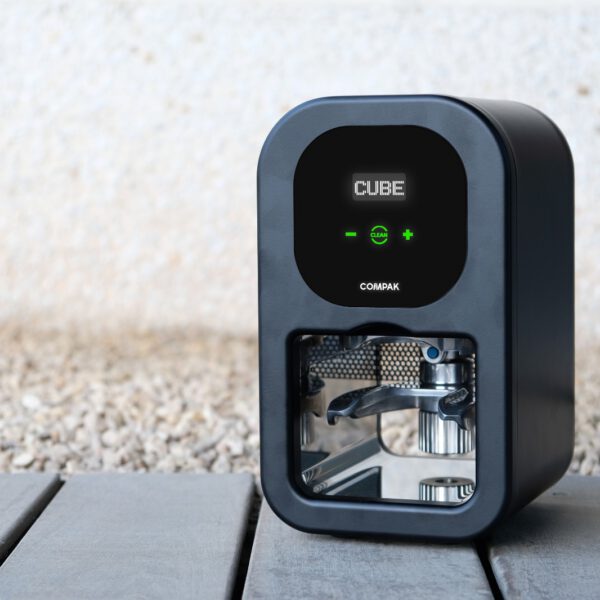 COMPAK CUBE TAMP 58.3MM Black
